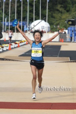Akemi Ozaki wins the Athens Classic Marathon. © www.photorun.net
