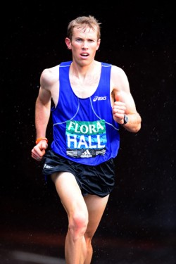 Ryan Hall running the 2008 London Marathon. © Victah Sailer/www.photorun.net