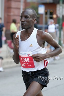 Wesley Korir celebrates with a huge win in Los Angeles. © www.photorun.net