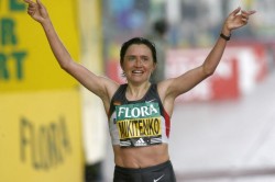 Irinia Mikitenko proves she is in top shape two weeks before the London Marathon. © www.photorun.net