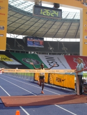 Peninah Arusei improved her PB by over three minutes. © MR