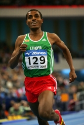 Kenenisa Bekele over 3,000m at the World Indoor Championships in Moscow. © Jiro Mochizuki / Photo Run
