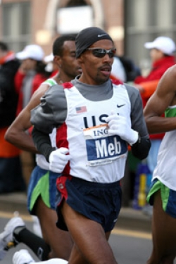 Olympic silver medalist Meb Keflezighi will try to make his third Olympic team on Saturday. © www.photorun.net