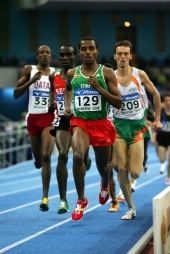 Bekele, followed by Kipchoge, Shaheen and Craigg. © Jiro Mochizuki / Photo Run