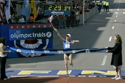 newspicn940 Deena Kastor won the U.S. Olympic Marathon Trials. © www.photorun.net