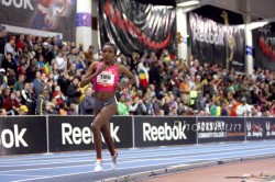 Tirunesh Dibaba en route to winning the 5,000m in Boston. © www.photorun.net