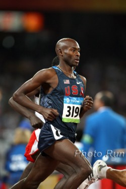 24 final kilometer to win his 5,000m heat. © www.photorun.net
