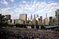 123 charities raised about $10 million at the 2009 Chicago Marathon. © www.PhotoRun.net