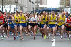 Start of the 5K on Marathon Sunday, April 18. © www.PhotoRun.net