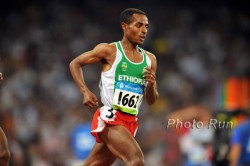 Kenenisa Bekele wins his fourth-straight 10,000m title in Berlin. © www.photorun.net