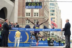 Robert Kiprono Cheruiyot set a new course record in Boston. © www.PhotoRun.net