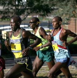 A pre-race favorite at the Bay to Breakers 12K—John Yuda with KIMbia teammates, Tom Nyariki (middle), and Julius Koskei (left). © www.photorun.net