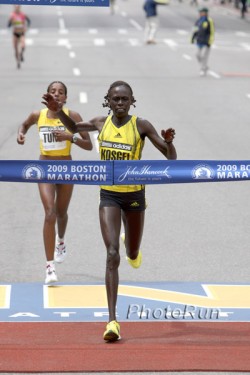 Salina Kosgei won last year’s Boston Marathon by just one second from Dire Tune. Both return for this year’s race. © www.photorun.net