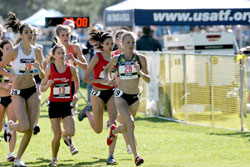 Shalane Flanagan (leading) destroyed the field in San Diego. © www.photorun.net