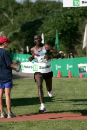 Tom Nyariki wins the Beach to Beacon 10K. © Photo Victah Sailer