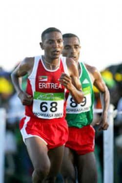 Zersenay Tadesse battles Kenenisa Bekele. © www.photorun.net