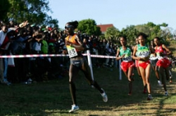 Former Kenyan Lornah Kiplagat en route to victory in Mombasa. © www.photorun.net