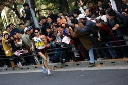 Olympic champion Naoko Takahashi at an AIMS event, the Tokyo International Women's Marathon. © www.photorun.net