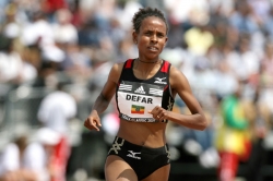 Meseret Defar, seen here setting a world record for 2 miles, set another in Oslo. © www.photorun.net