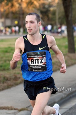 Dathan Ritzenhein ran the second-fastest American half-marathon in Birmingham—good for a medal as well. © www.photorun.net