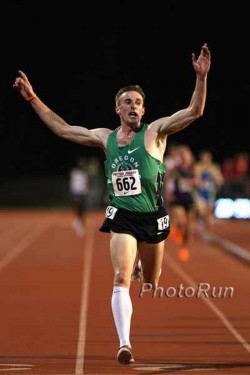 Chris Solinsky breaks the 27-minute barrier. © www.photorun.net