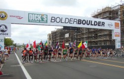 The start of the elite men's race of the 33rd BolderBOULDER. © Take The Magic Step®/Uta Pippig