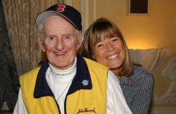 Uta and Johnny Kelley in Boston during the 2004 marathon weekend. © BAA