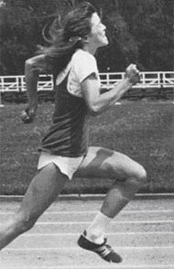 …sprinting to the relay finish in the early days. © Uta Pippig …sprinting to the relay finish in the early days. © Uta Pippig