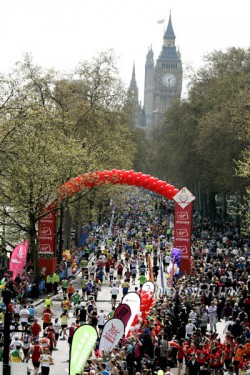 The London Marathon invites all runners on Sunday, April 17. © www.PhotoRun.net