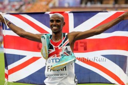 Mo Farah beams with happiness after his 10,000m victory. © www.PhotoRun.net