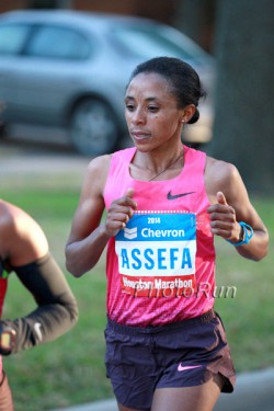 Meskerem Assefa, seen here at 2014 Houston Marathon, ran to victory. © www.PhotoRun.net