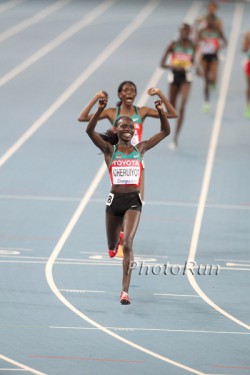 Vivian Cheruiyot edges out Sally Kipyego for the gold. © www.photorun.net