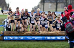 The women’s field was close together on the first lap before Fionnuala Britton (middle, white shirt) took control of the race. © Nova International