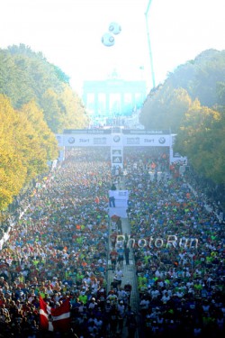 The start of the Berlin Marathon. © www.PhotoRun.net