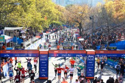 The subject of so many New York Marathon runners’ dreams—Central Park, where the race finishes. © www.PhotoRun.net