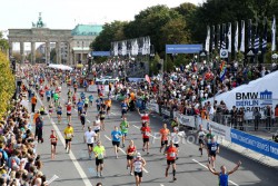 The race in Berlin with the Brandenburg Gate at the finish is the first of the big city marathons this fall. © www.PhotoRun.net