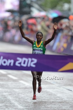 Tiki Gelana wins gold in London. © www.PhotoRun.net