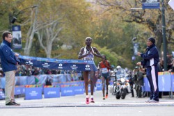 Mary Keitany is the defending champion in New York. © www.PhotoRun.net