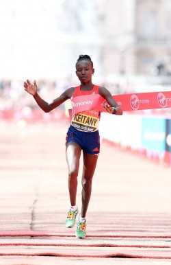 Mary Keitany became the third-fastest female runner of all time. © www.photorun.net