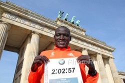 Dennis Kimetto ist der erste Läufer, der die Marathondistanz unter 2:03 Stunden absolvierte. © www.PhotoRun.net