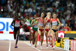 Gesa Felicitas Krause led down the home straight before finishing third behind Hyvin Jepkemoi and Habiba Ghribi. © www.PhotoRun.net