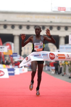 Henry Sugut will run Vienna again, following his course record in 2012. © www.PhotoRun.net