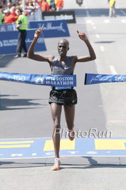 Wesley Korir triumphs in Beantown. © www.PhotoRun.net