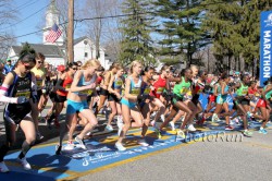 The start of the 2011 women’s race in Boston. © www.photorun.net