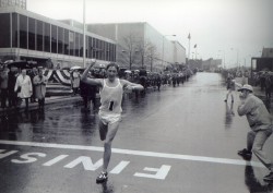 Ron Hill winning the Boston Marathon in 1970. © Courtesy of Boston Athletic Association